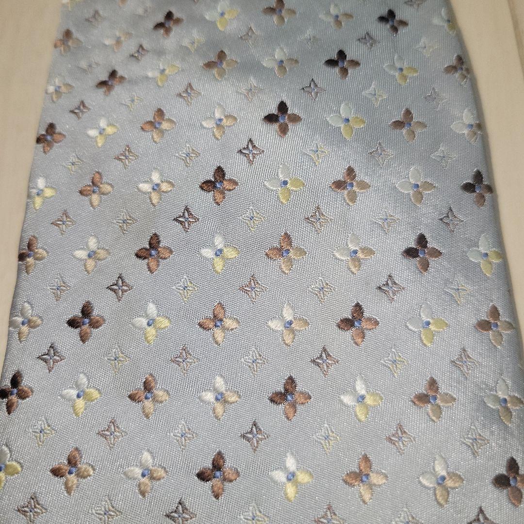 ルイ・ヴィトンネクタイ クリーニングタグ付き