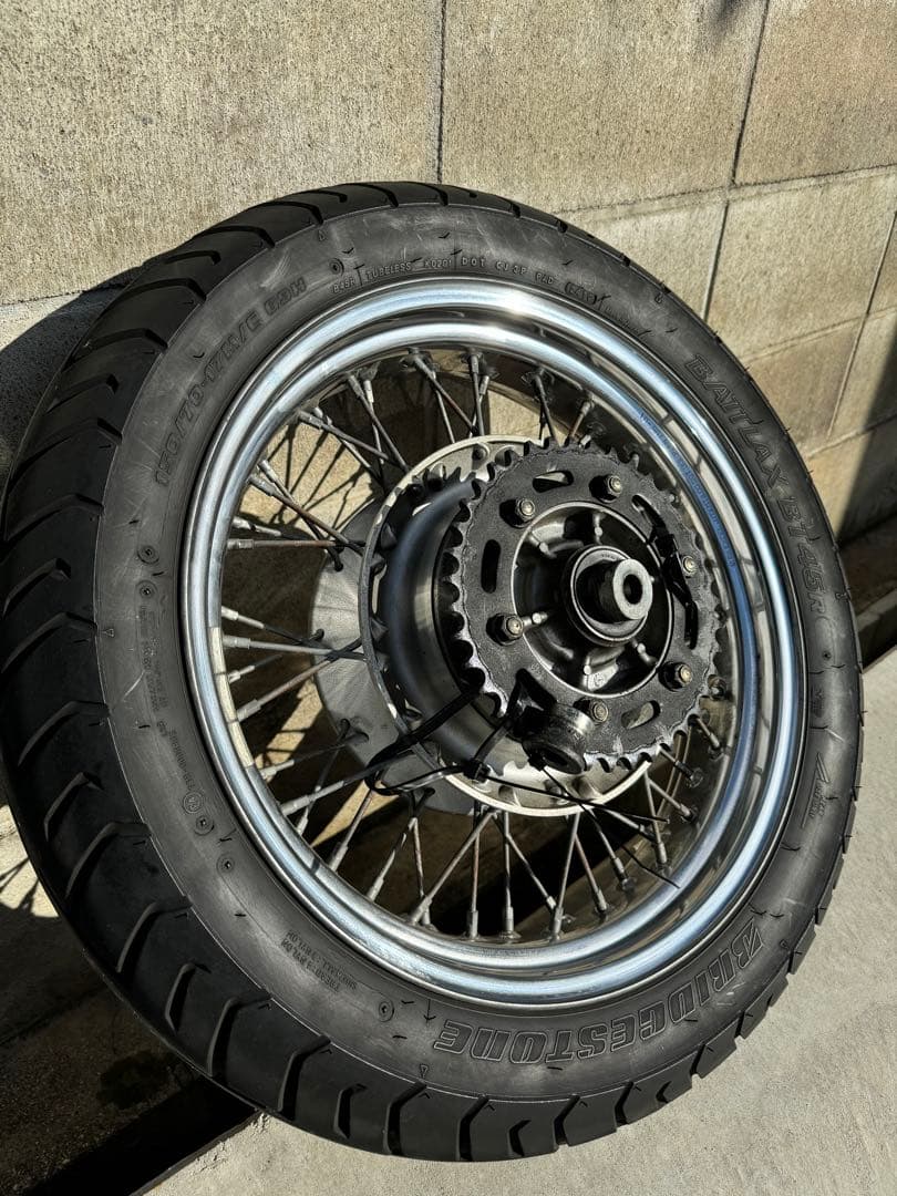 【skmtkznr】 ゼファー750RS 純正 スポーク ホイール