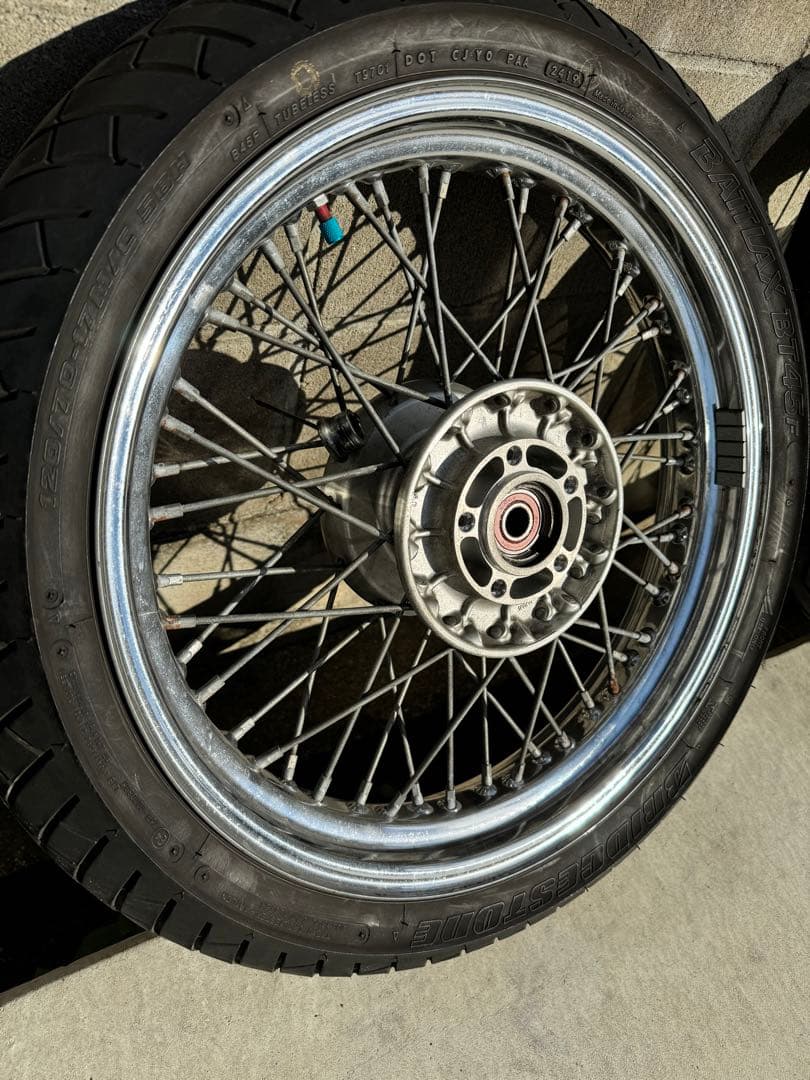 【skmtkznr】 ゼファー750RS 純正 スポーク ホイール