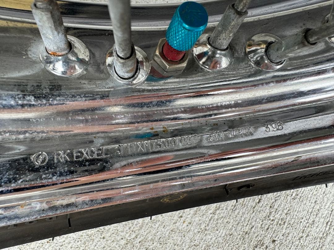 【skmtkznr】 ゼファー750RS 純正 スポーク ホイール