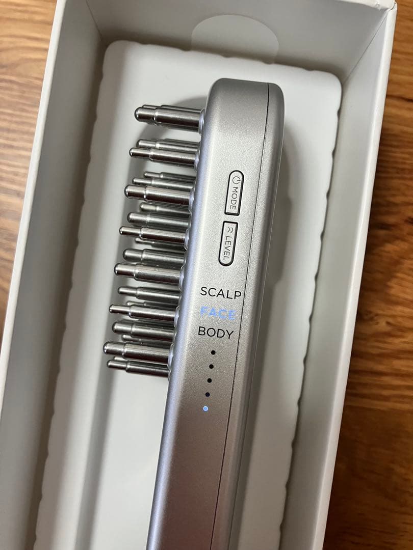 【極美品】SALONIA サロニア EMS リフトブラシ 電気ブラシ 美顔器