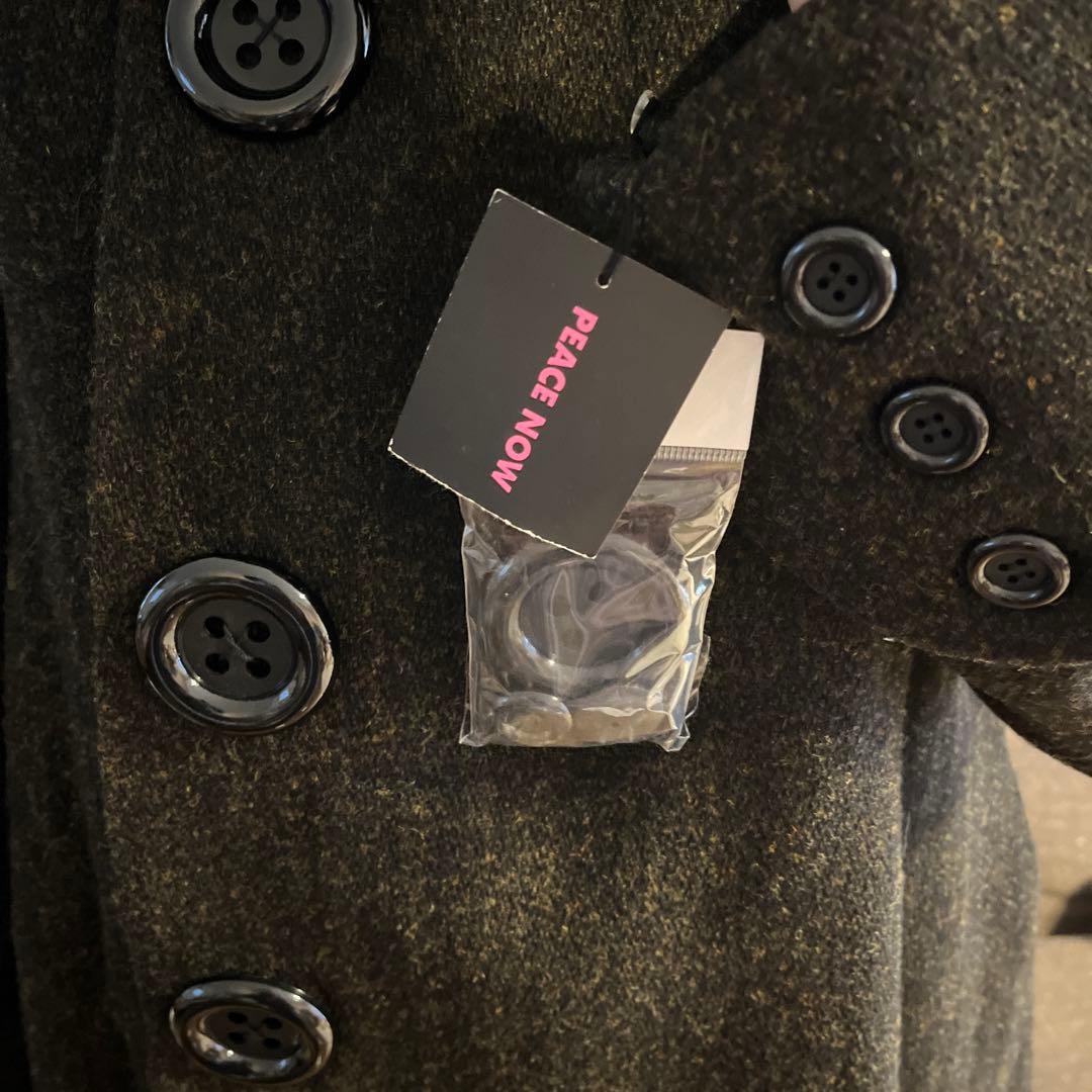 フード付き黒ロングコート