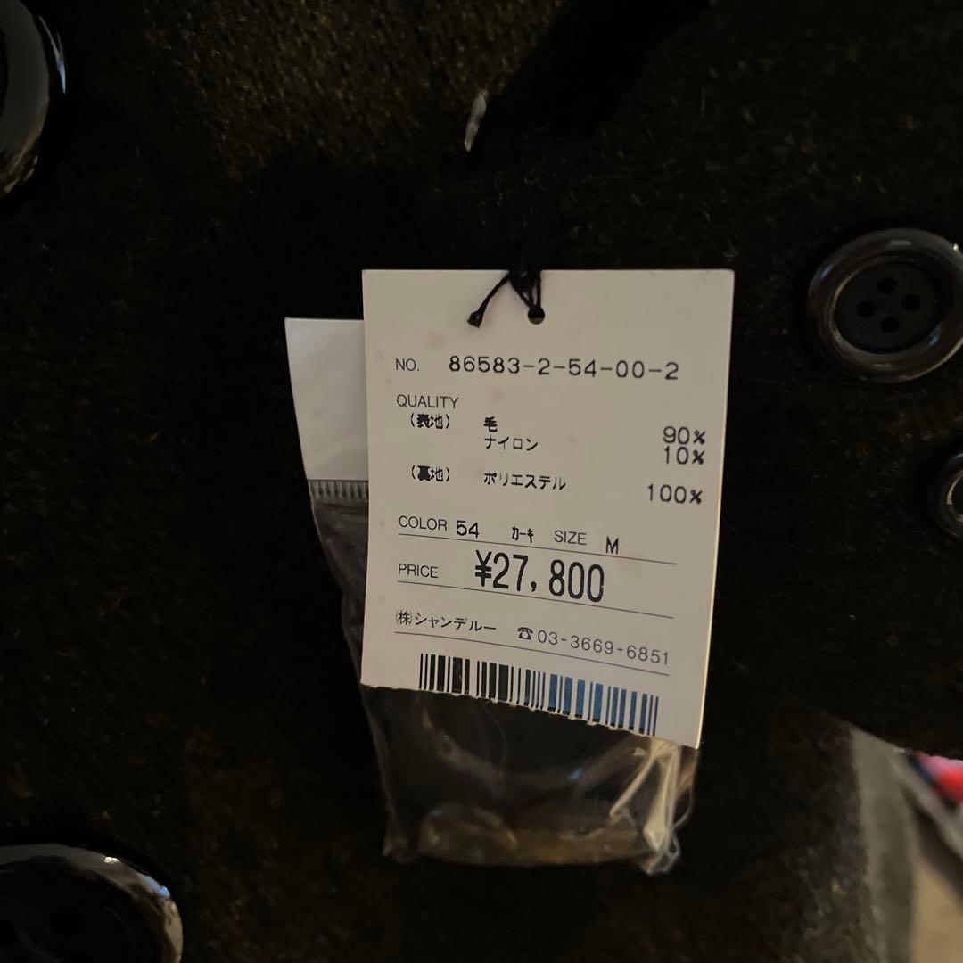 フード付き黒ロングコート