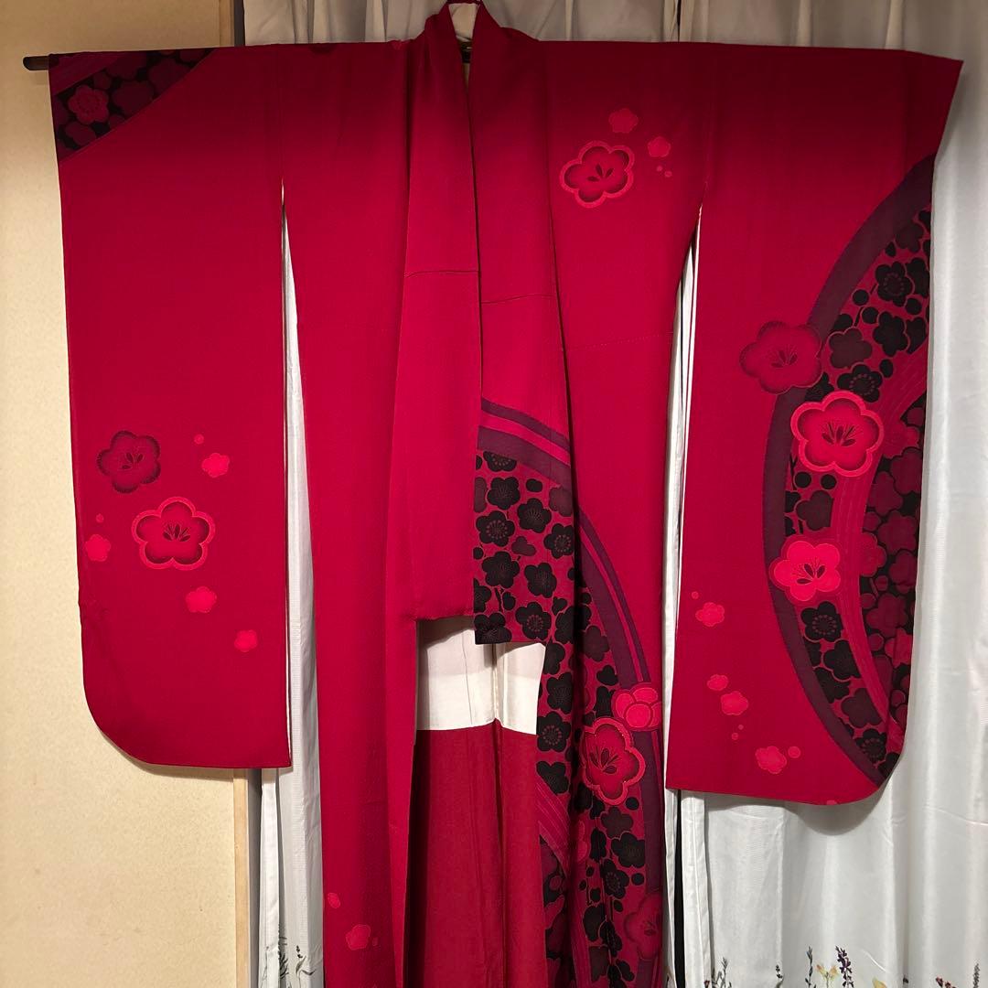 赤い花柄の振袖　小物付き４点セット