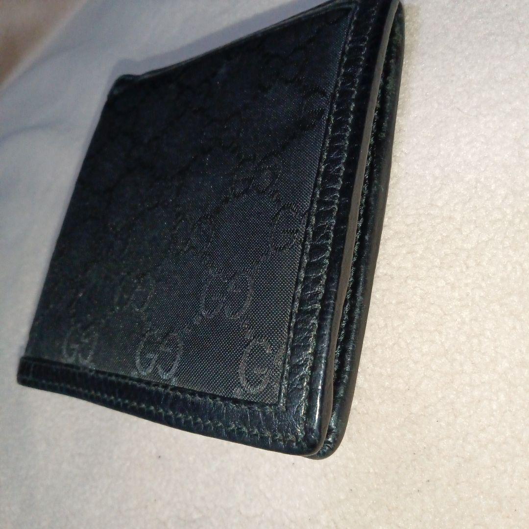 GUCCI ブラック 二つ折り財布 GGパターン