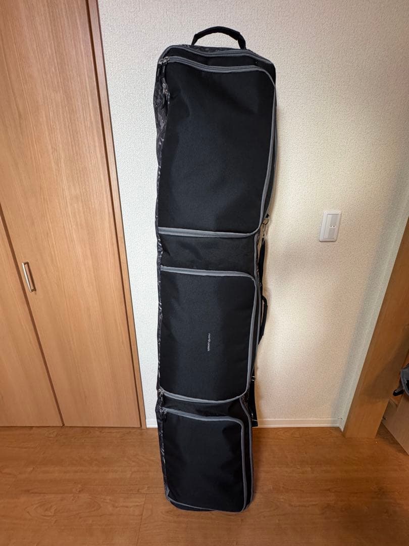 スノーボードセット　【ボード、バインディング、ブーツ、ケース】