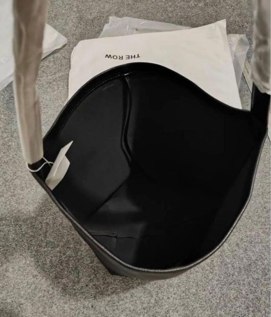 The Row上質牛革ショルダーバッグ｜大容量バケット型 通勤・デイリーユース