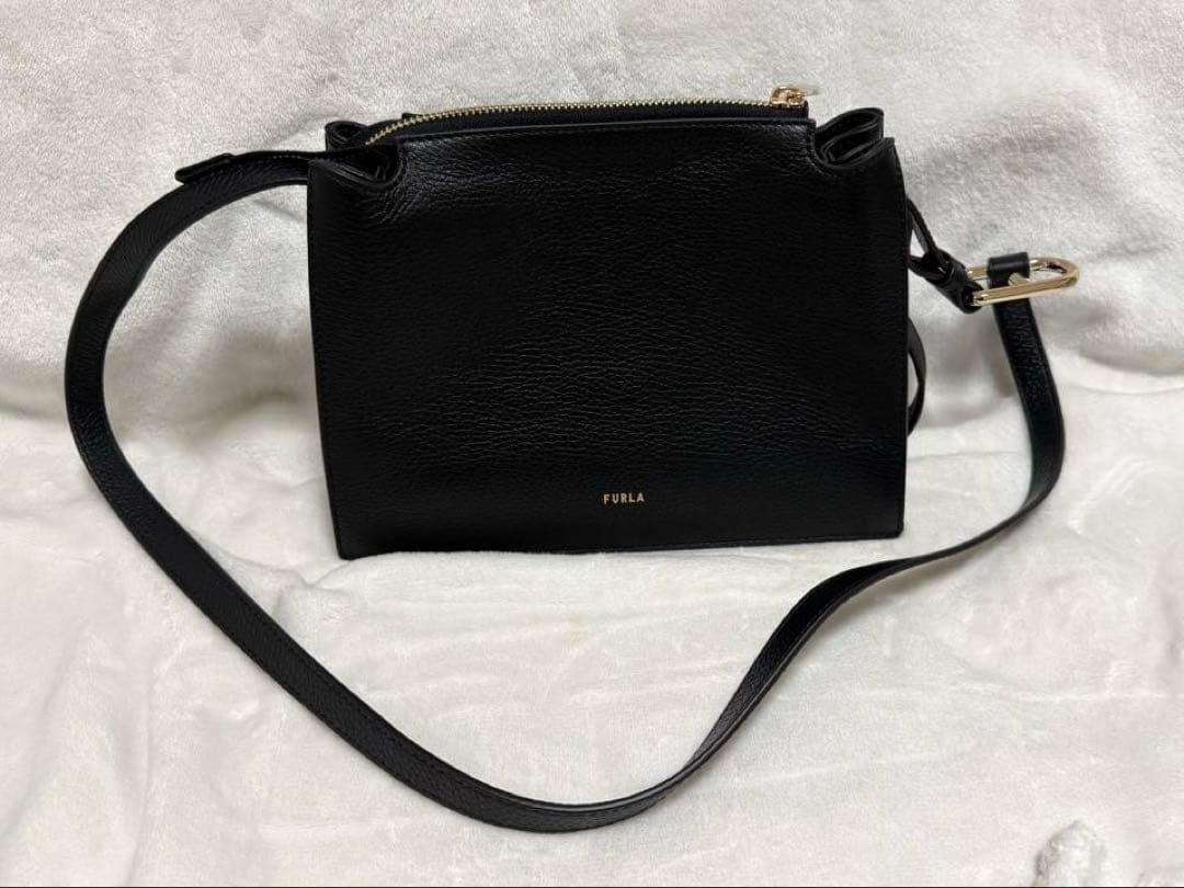 FURLA ショルダーバッグ ブラック