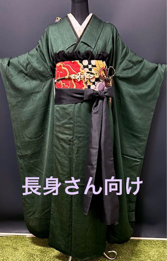 ガメママ シックな深緑にぶどう葉の立体地紋　豪華成人式振袖８点