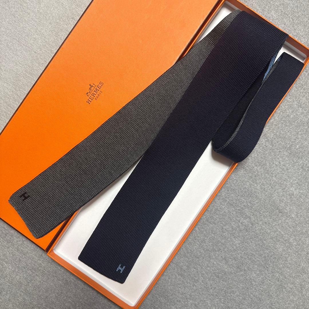 美品　エルメス　ネクタイ　ニットタイ　紺・黒・青・グレー　無地　H柄 4way