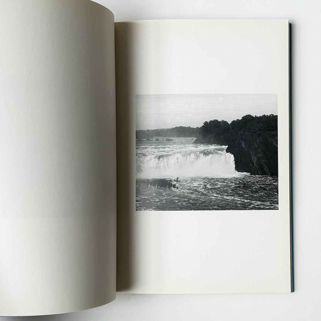 アート・デザイン・音楽 LIGHT SOURCES by JAMES WELLING