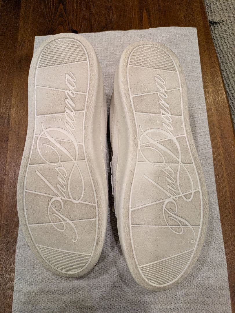 ➕DIANA パールビジューホワイトスニーカー 23.5