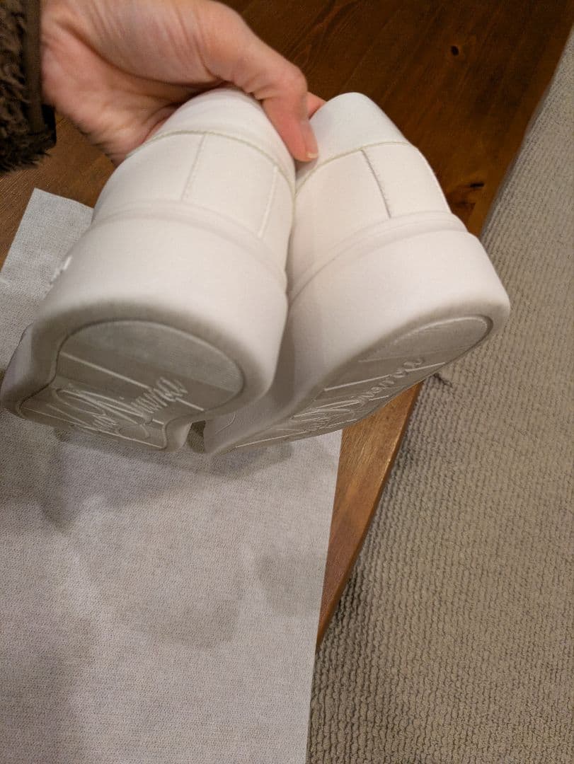 ➕DIANA パールビジューホワイトスニーカー 23.5