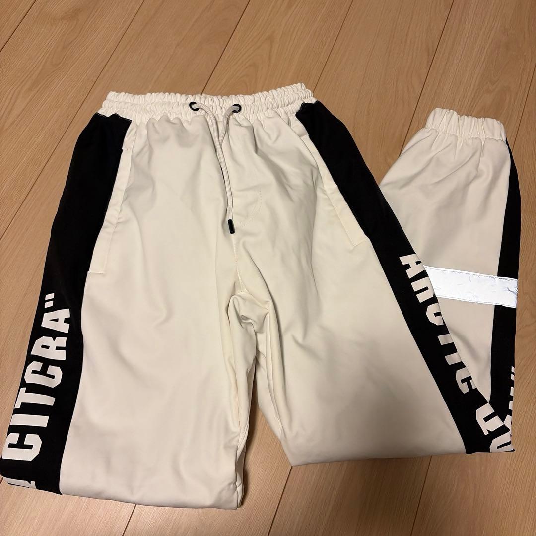 防水スノーボードウェア 女性用 ブラック/ホワイト/ピンク