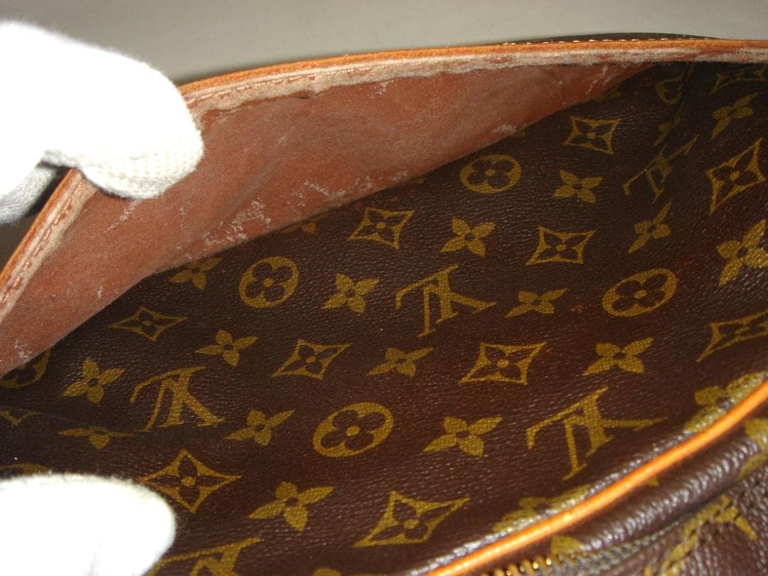 LOUIS VUITTON ルイヴィトン コンピエーニュ28 セカンドバッグ