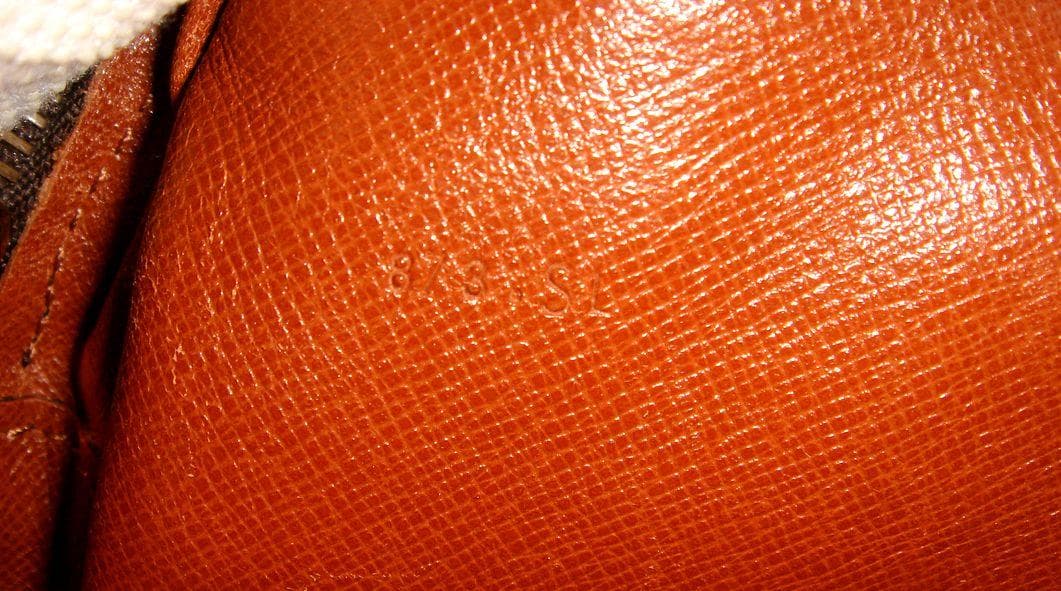 LOUIS VUITTON ルイヴィトン コンピエーニュ28 セカンドバッグ