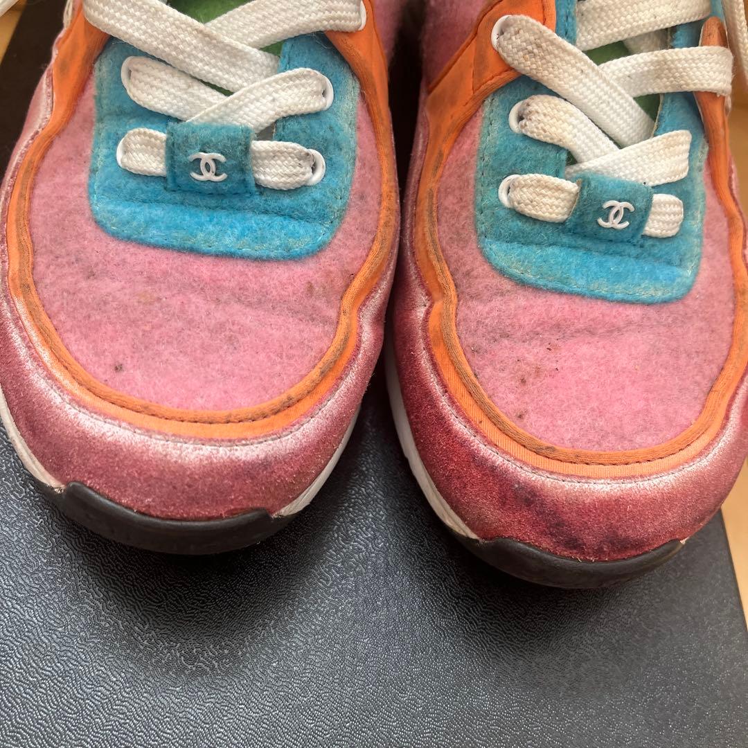 CHANEL マルチカラー スニーカー