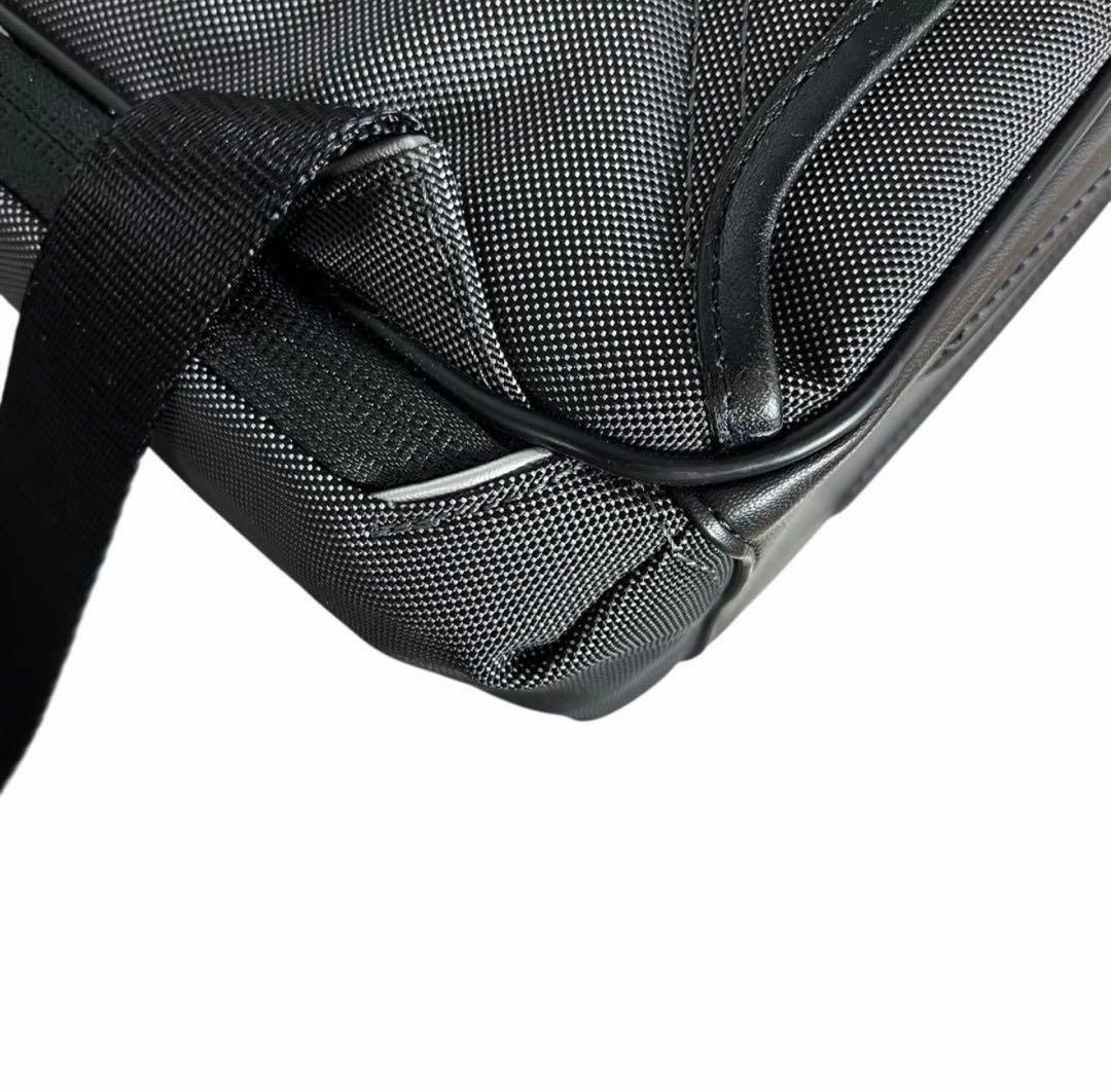 n*。様 極美品✨　トゥミ　アライブ　ローガン　バックパック　リュック　ビジネス