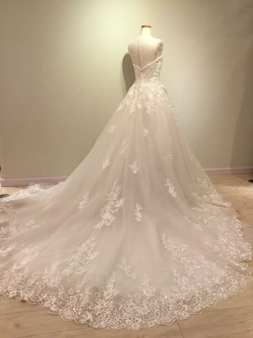 1*5様 オフホワイトウェディングドレス Aライン レース装飾