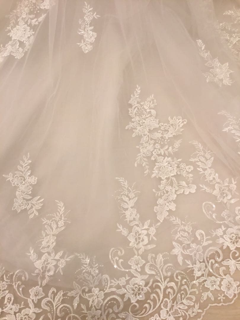 1*5様 オフホワイトウェディングドレス Aライン レース装飾