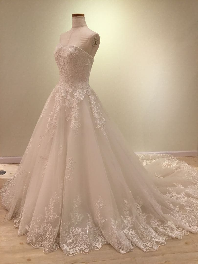 1*5様 オフホワイトウェディングドレス Aライン レース装飾