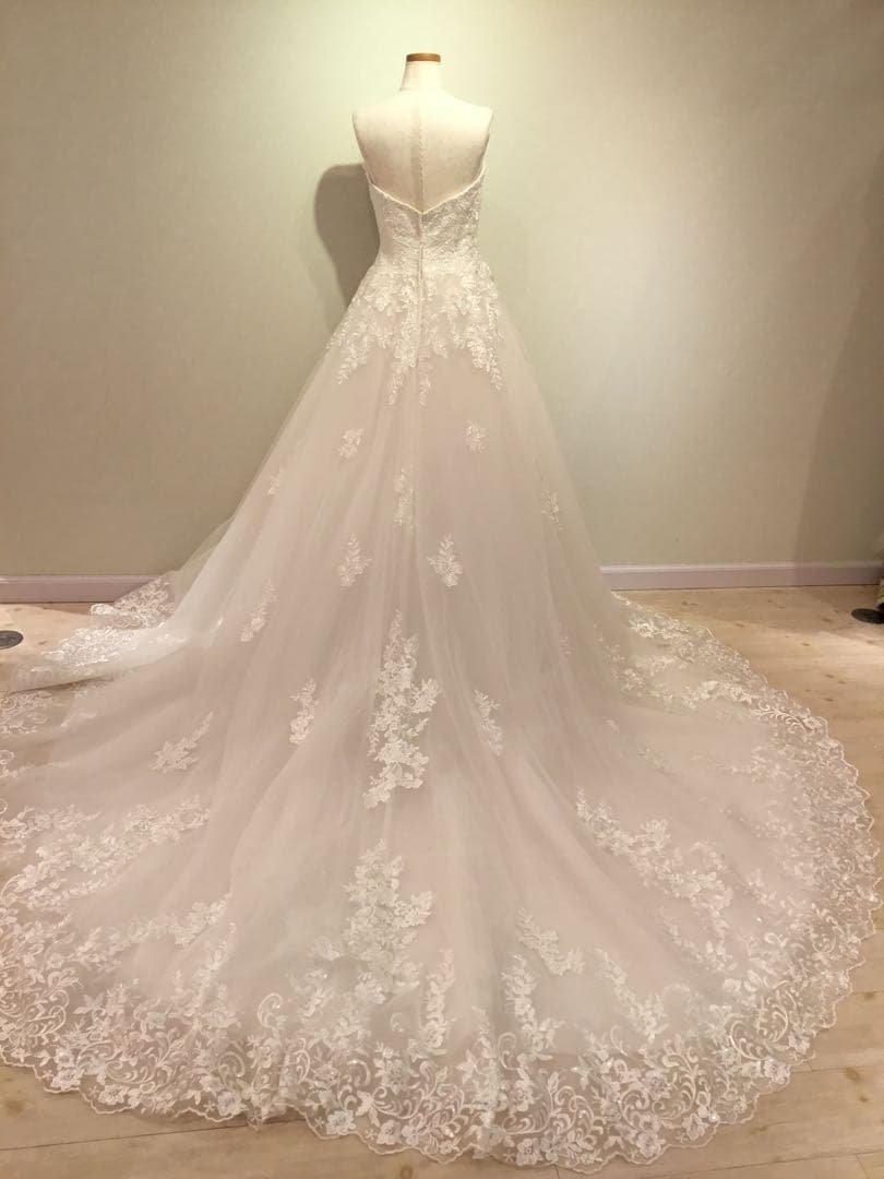 1*5様 オフホワイトウェディングドレス Aライン レース装飾