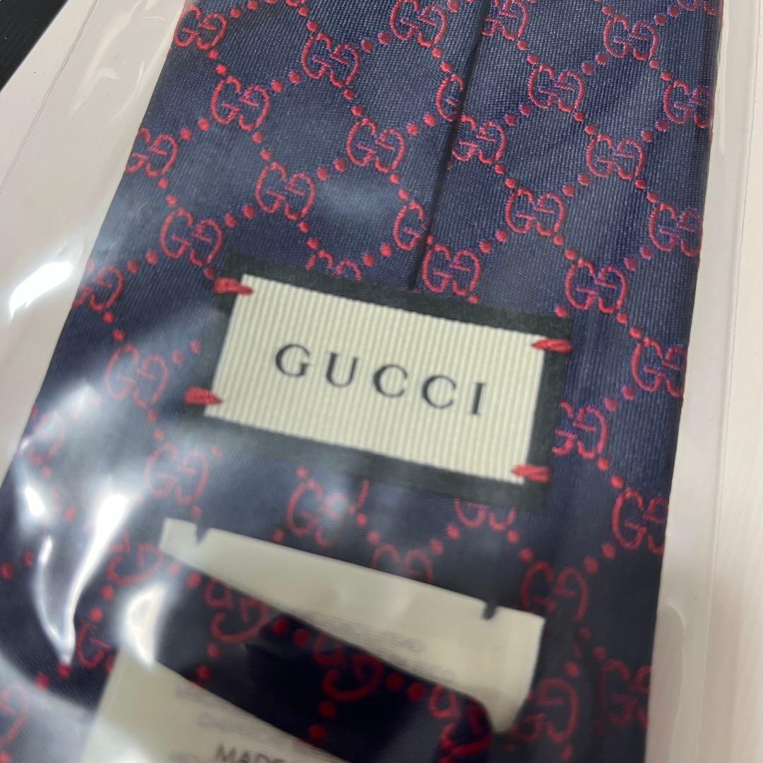【GUCCI】GG柄ネクタイ　未使用品　最高配色　ネイビー　インターロッキング
