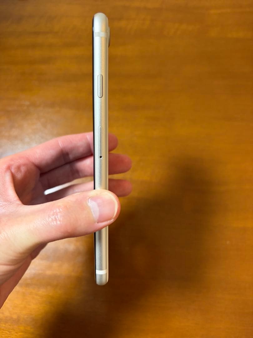 iPhone SE3 128GB スターライト