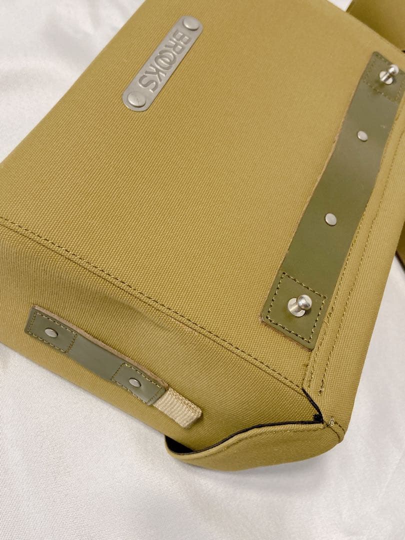 ち*ゃ様 BROOKS カーキ サドルバッグ