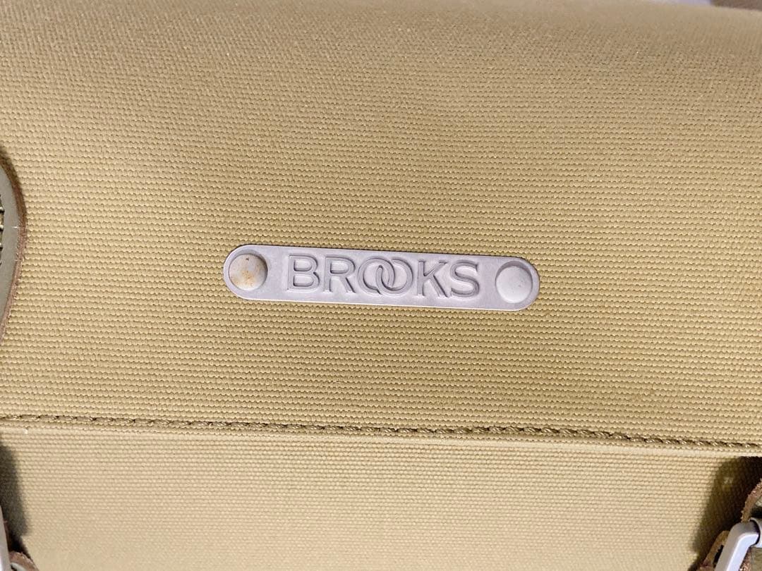 ち*ゃ様 BROOKS カーキ サドルバッグ