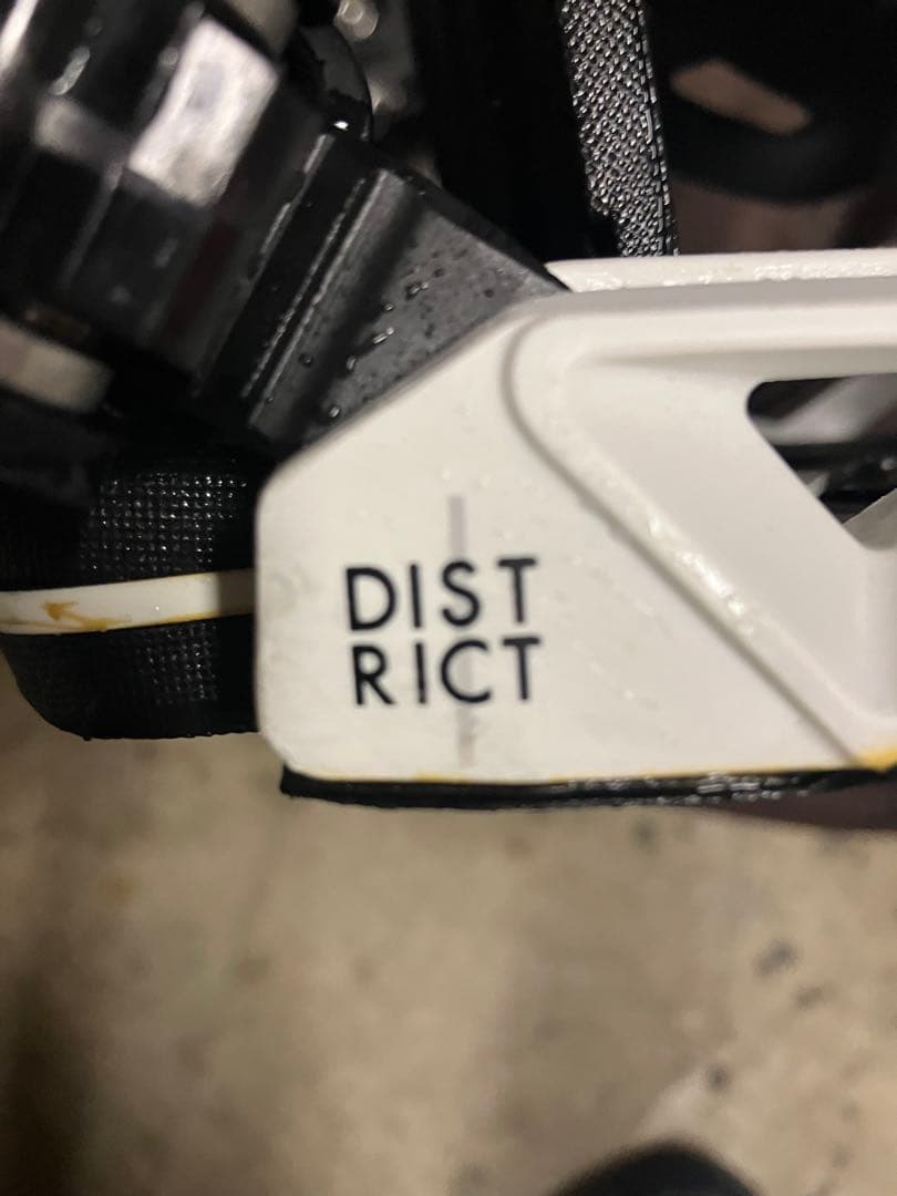 Salomon dirtrict Mサイズ 23-24