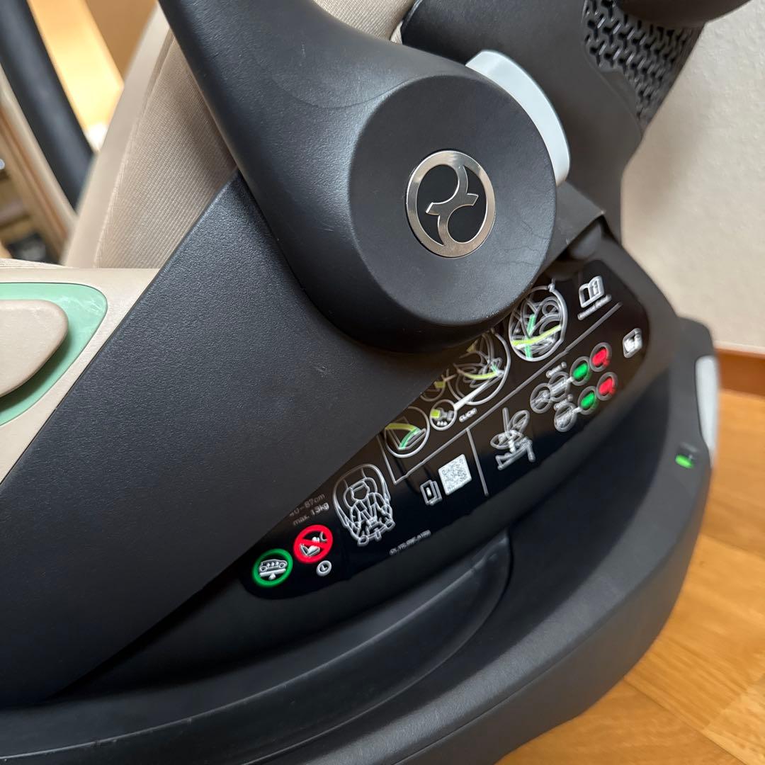 【Carson st.r*さま専用】Cybex チャイルドシート