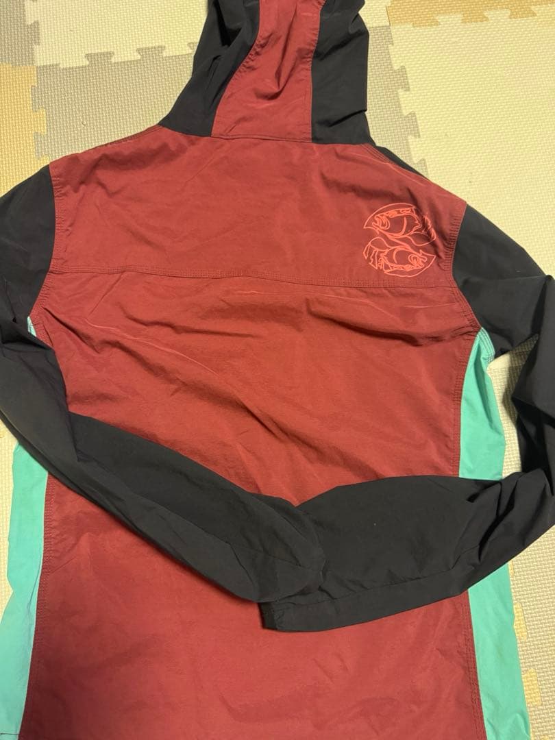 キ*兄様 フィンチ　ウォルフライトジャケット軽量ナイロンジャケット 赤/青緑