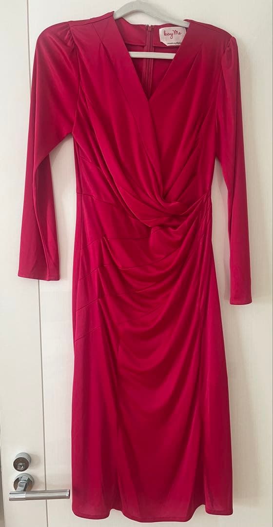 Kay me シルク風ピンクギャザーワンピース　11号　美品　華やかな席に！