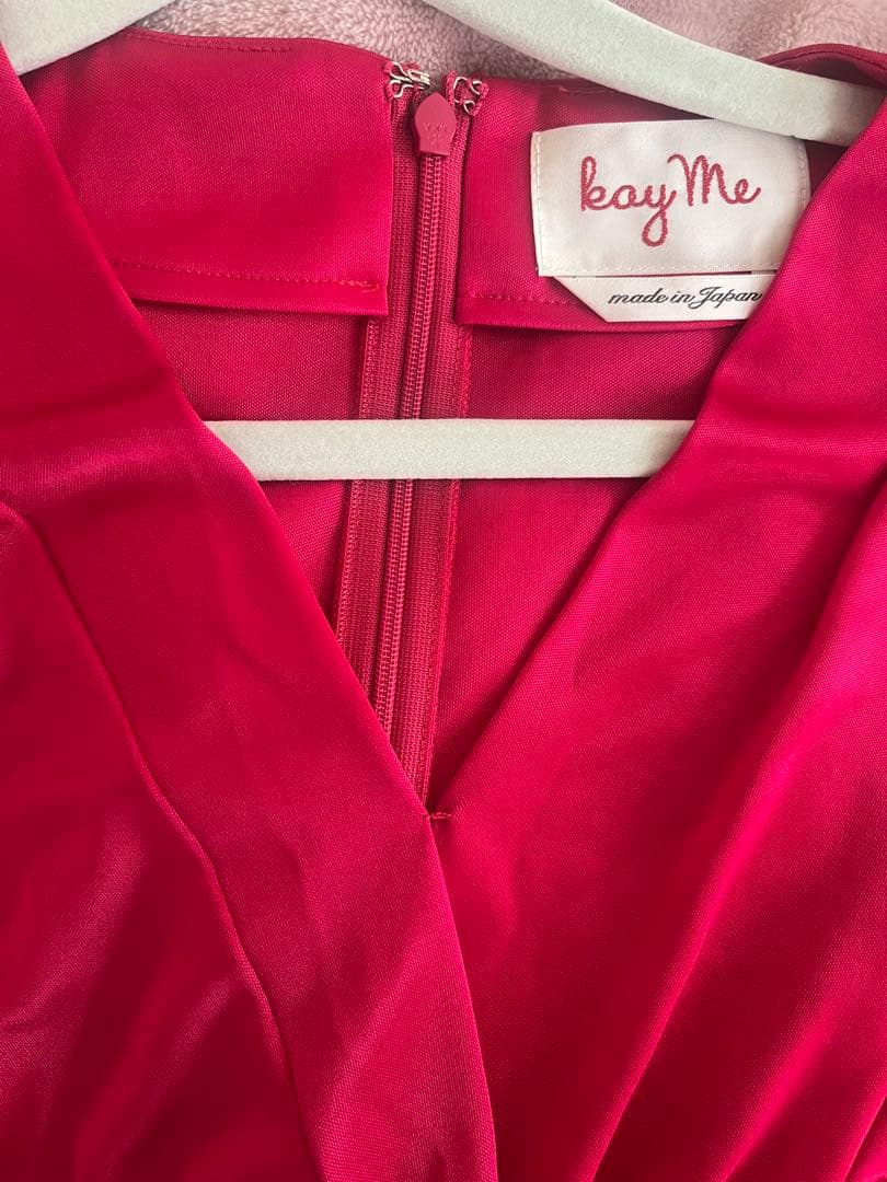 Kay me シルク風ピンクギャザーワンピース　11号　美品　華やかな席に！