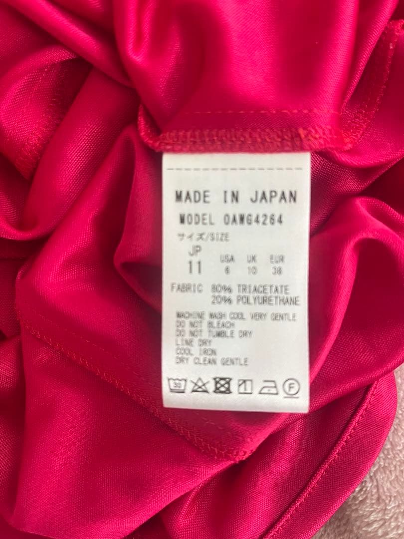 Kay me シルク風ピンクギャザーワンピース　11号　美品　華やかな席に！