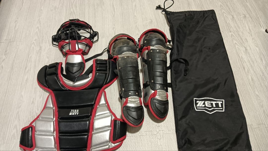 ZETT キャッチャー用防具一式 黒赤シルバー