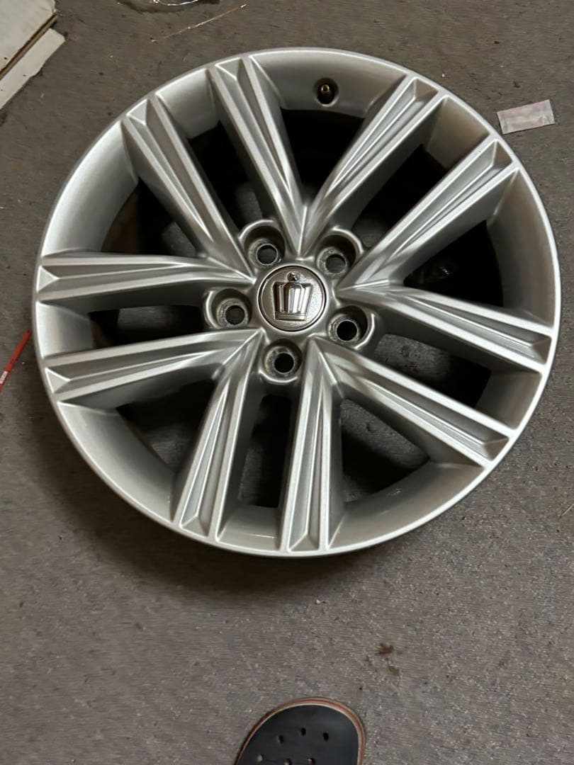 21クラウンアスリート 純正ホイール17インチ 本日限定