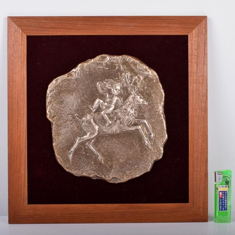 彫刻家　佐藤忠良作　銅板レリーフ　「翔」　額装　M　R8589