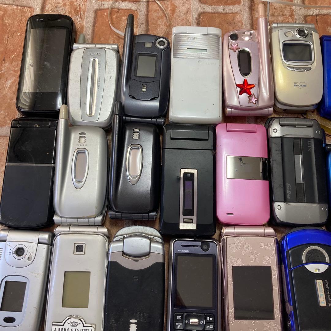 ガラケー 携帯電話 83台 まとめ ジャンク 動作未確認品