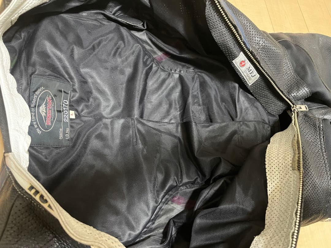 最終値下げ!　KUSHITANI クシタニレーシングスーツ　バンクセンサー付