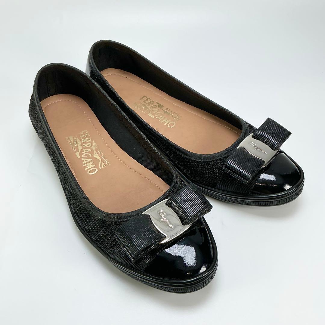 SALVATORE FERRAGAMO　フラットシューズ　ヴァラリボン　エナメル