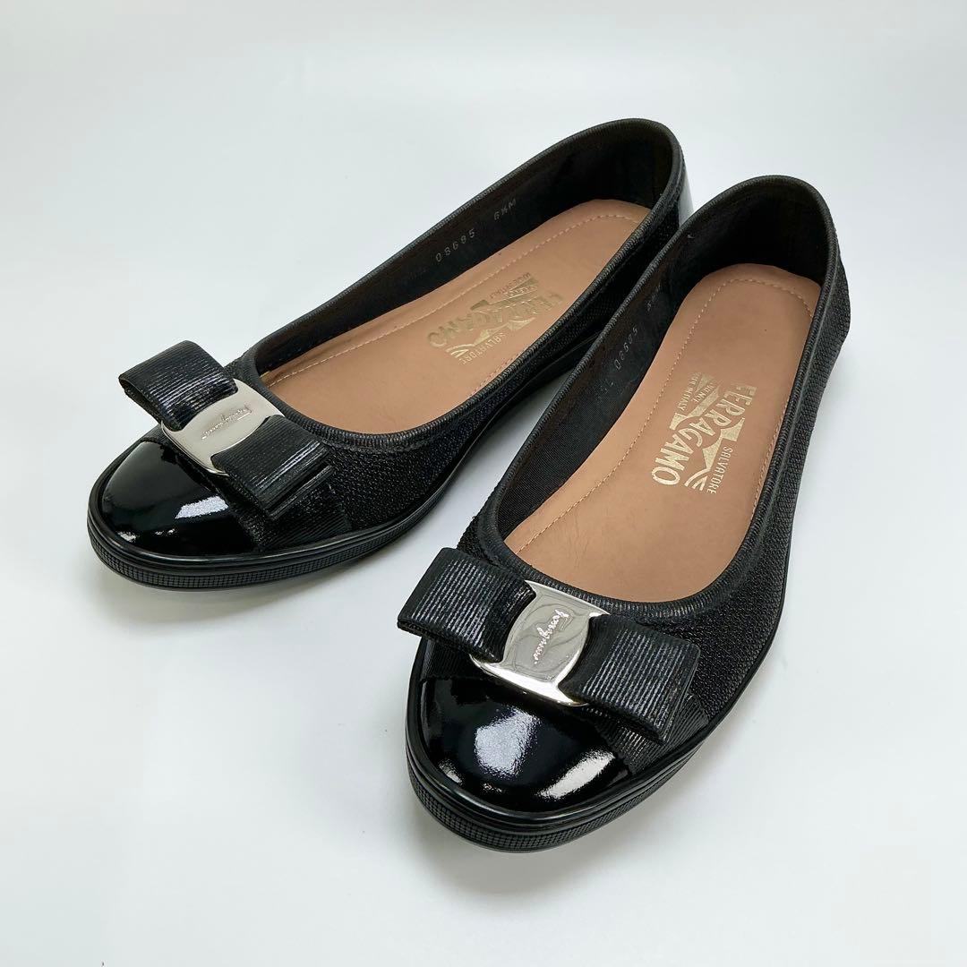 SALVATORE FERRAGAMO　フラットシューズ　ヴァラリボン　エナメル