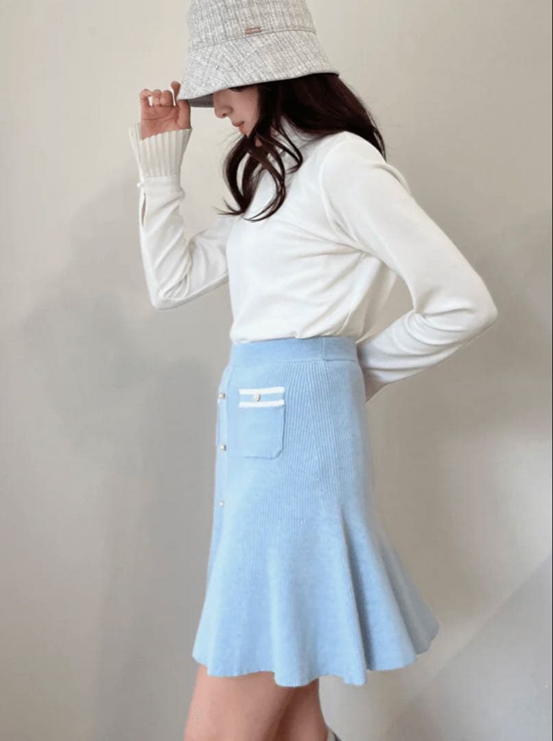 新品 LE.NAN【ウェーブ】ニットスカート ブルー インナーパンツ一体型