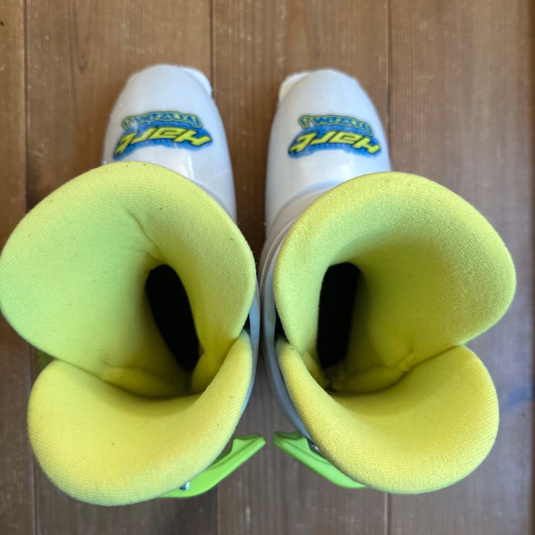 ジュニアスキー4点セット 板、ビンディング、ブーツ、ストック付き 19㎝ 20㎝