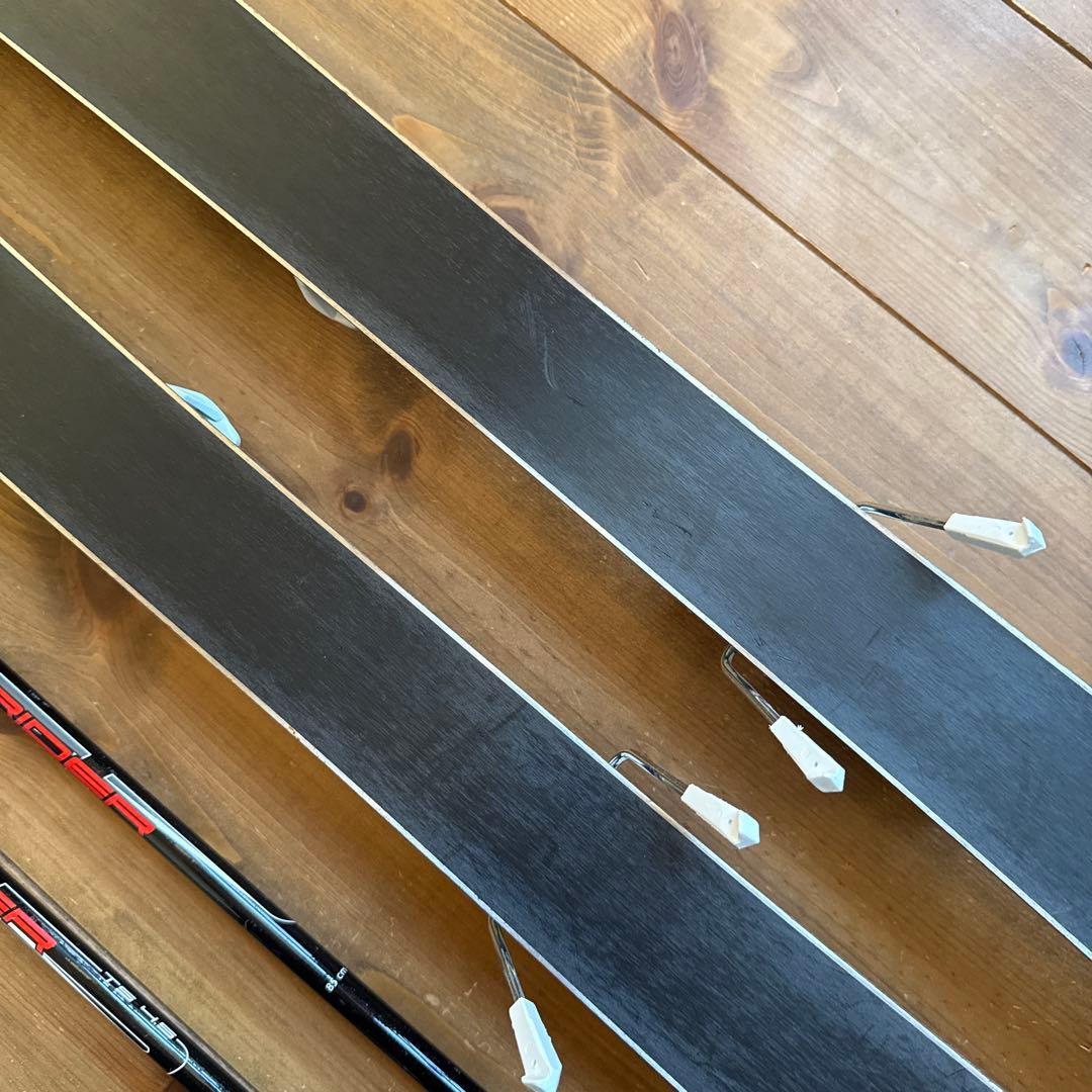 ジュニアスキー4点セット 板、ビンディング、ブーツ、ストック付き 19㎝ 20㎝