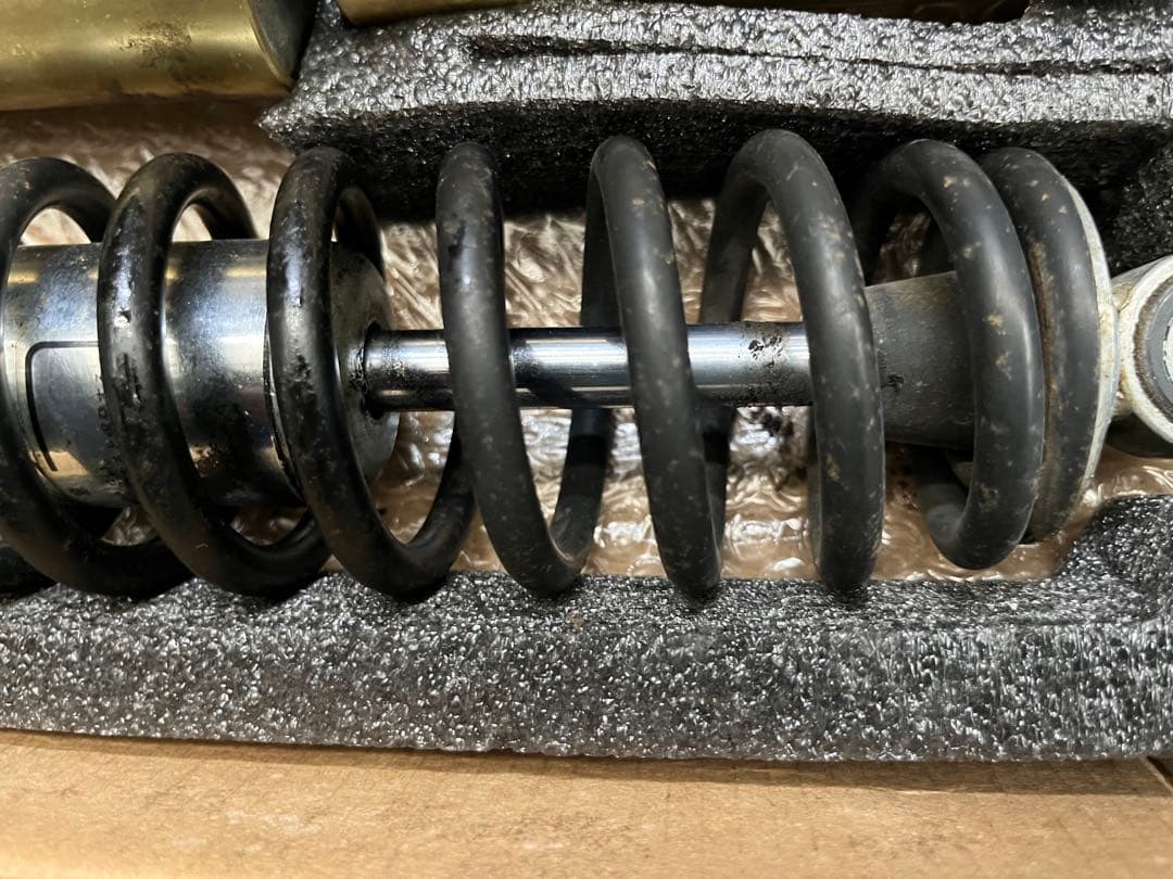 バリオスII バリオス2 ZR250B リアサスペンション　ゼファーzrx400