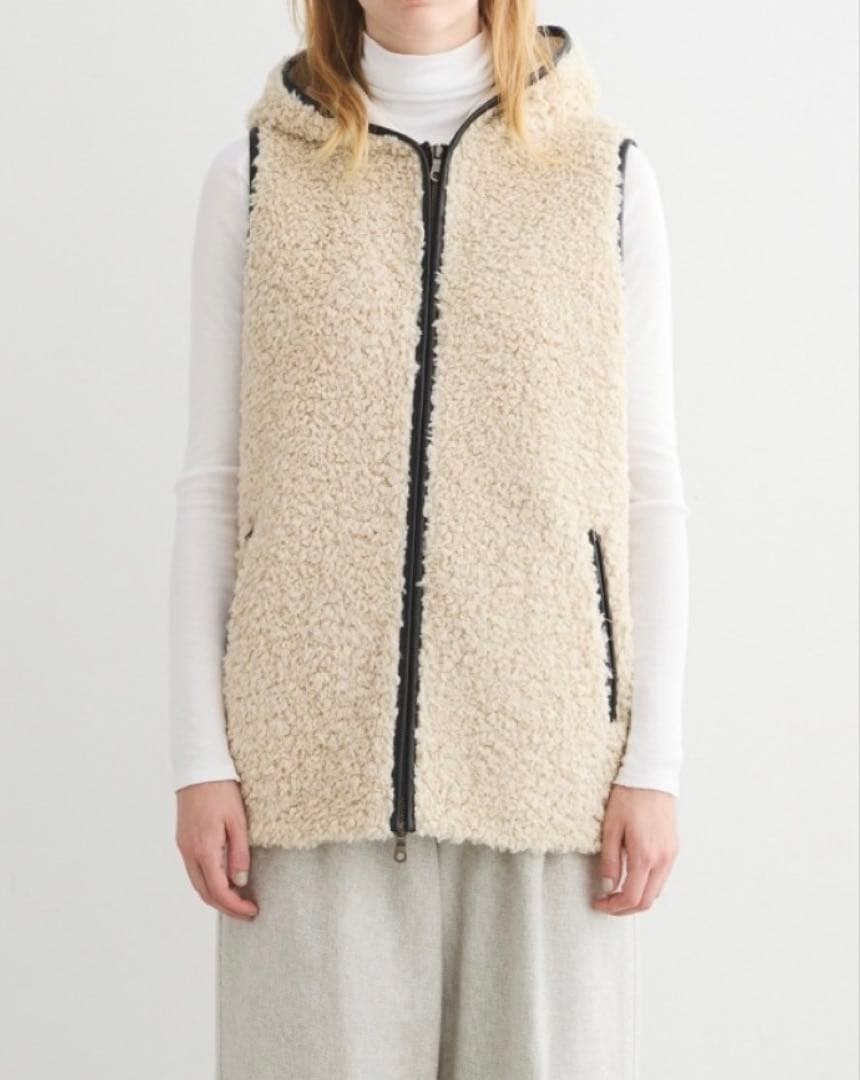 N*O様 スリードッツ　プードルボア　フーディベスト　グレイ