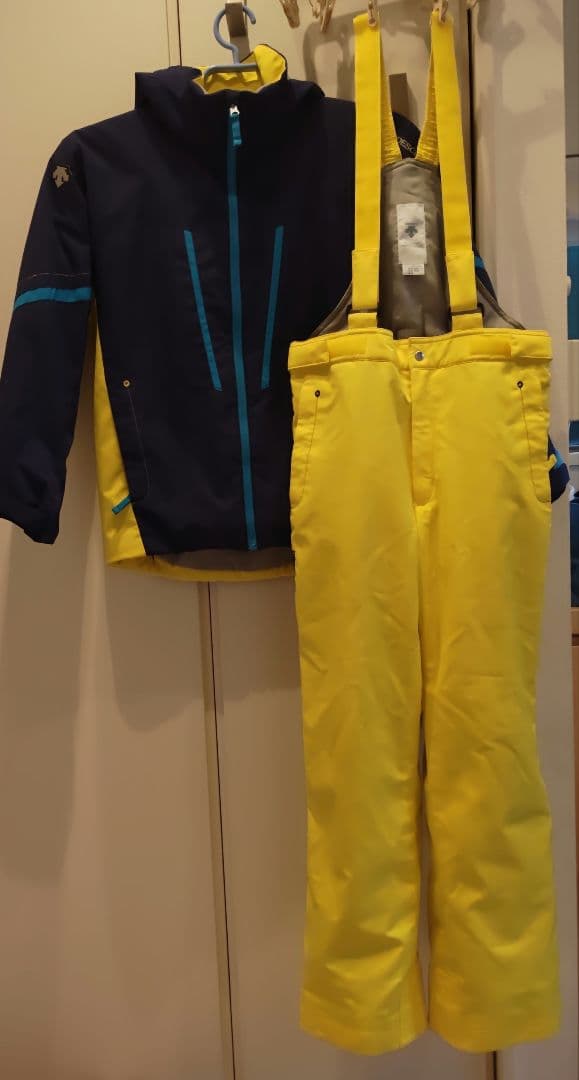 中古　DESCENTE スキーウェア 上下セット 160