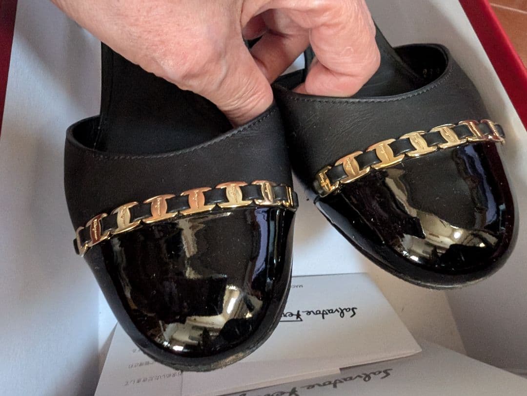 Salvatore Ferragamo パンプス